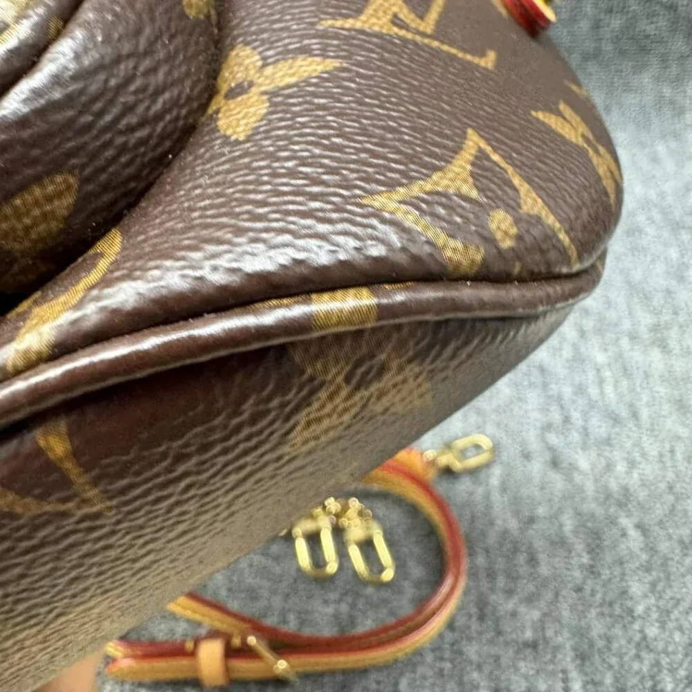 100% Authentic Louis Vuitton Leather Belt Bag - Picture 6 of 13